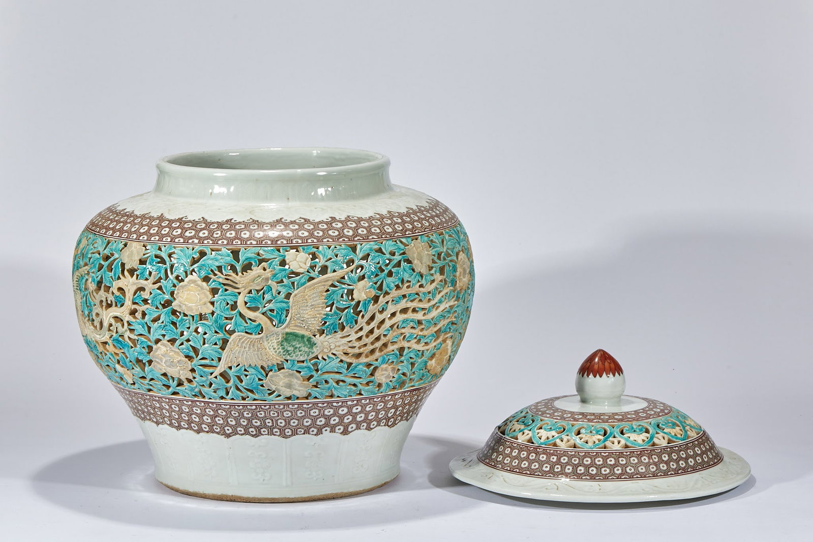 Ming Wanli Openwork Phoenix Jar - 11