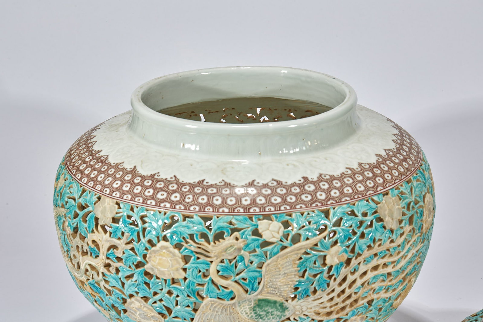 Ming Wanli Openwork Phoenix Jar - 2