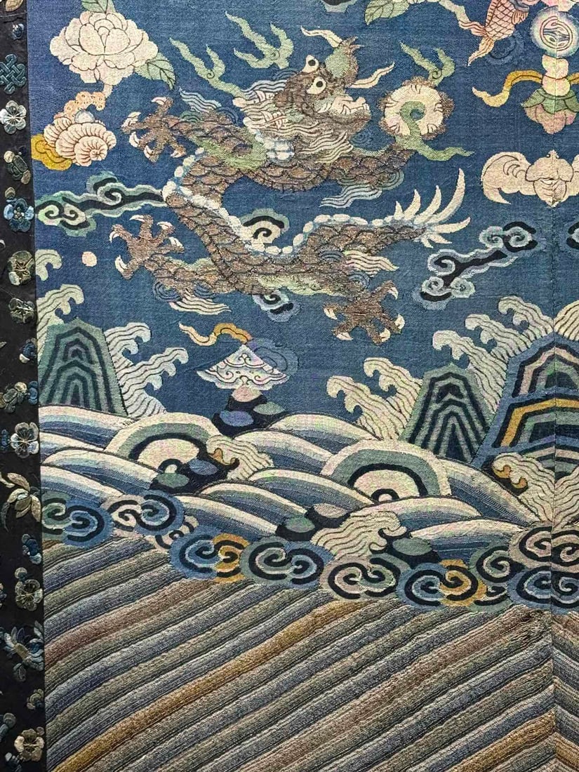 Qing Kesi Dragon Robe Hanging Scroll - 3