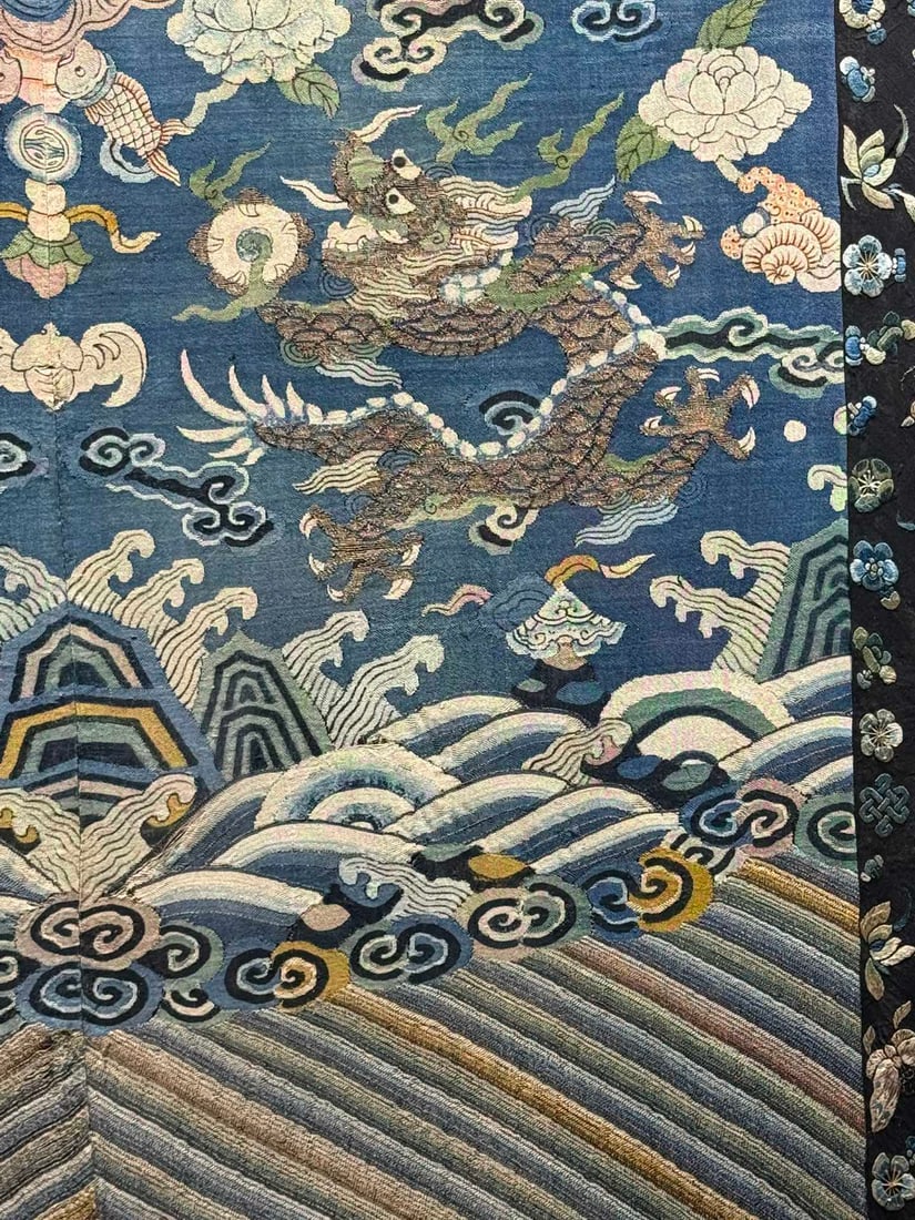 Qing Kesi Dragon Robe Hanging Scroll - 4