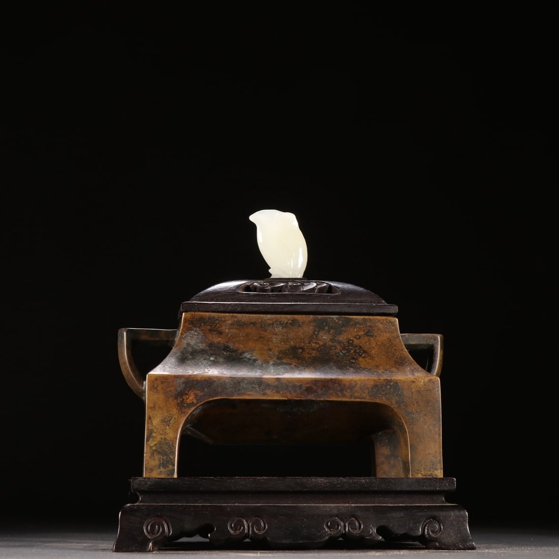 Ming Xuande Bronze Double-Ear Censer: Xuande Bronze Double-ear Furnace, H15cm W13.1cm, 1060g