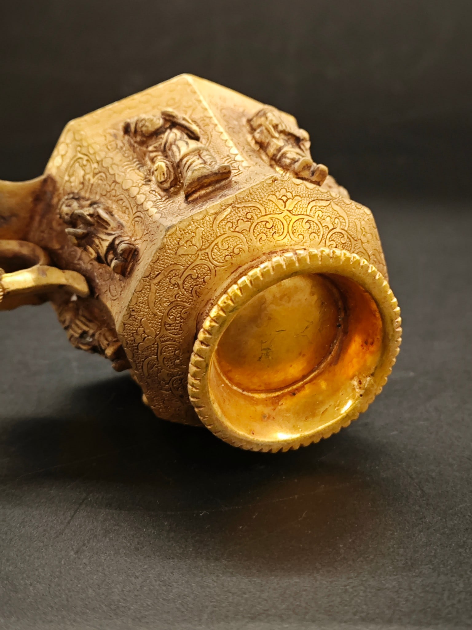 Tang Gilt Bronze Figure Pattern Octagonal Cup - 6