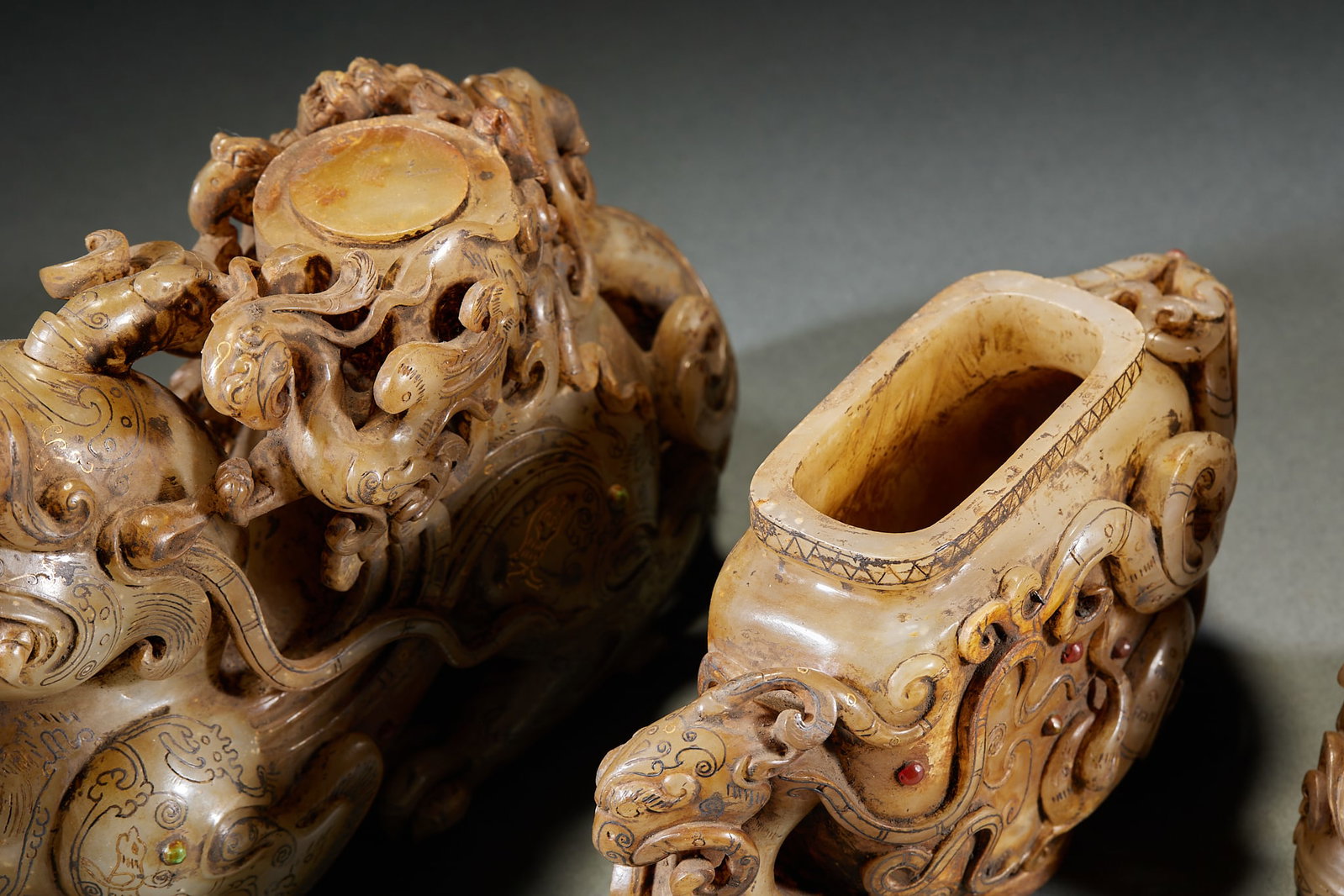 High Ancient Jade Auspicious Beast Vase - 9