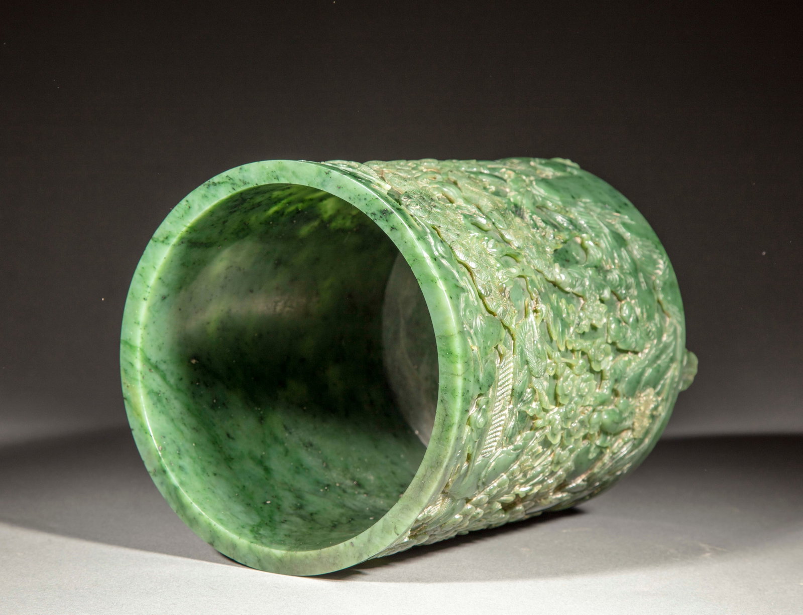 Hetian Jasper Brush Pot Carved with Figures and Pavilions - 9