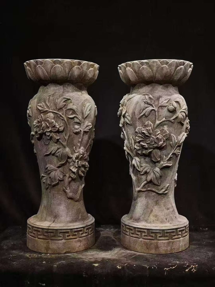 Bluestone Vase: Bluestone VaseH 70 cm, L 30 cm, W 30 cm