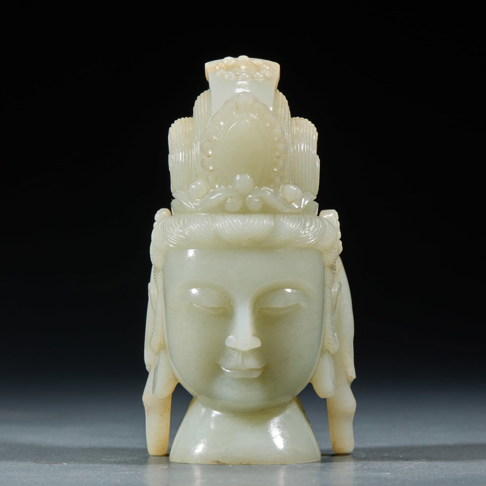 Hetian Jade Guanyin Head: Hetian Jade Guanyin HeadH 11.2 cm, L 5.2 cm, W 5.8 cm