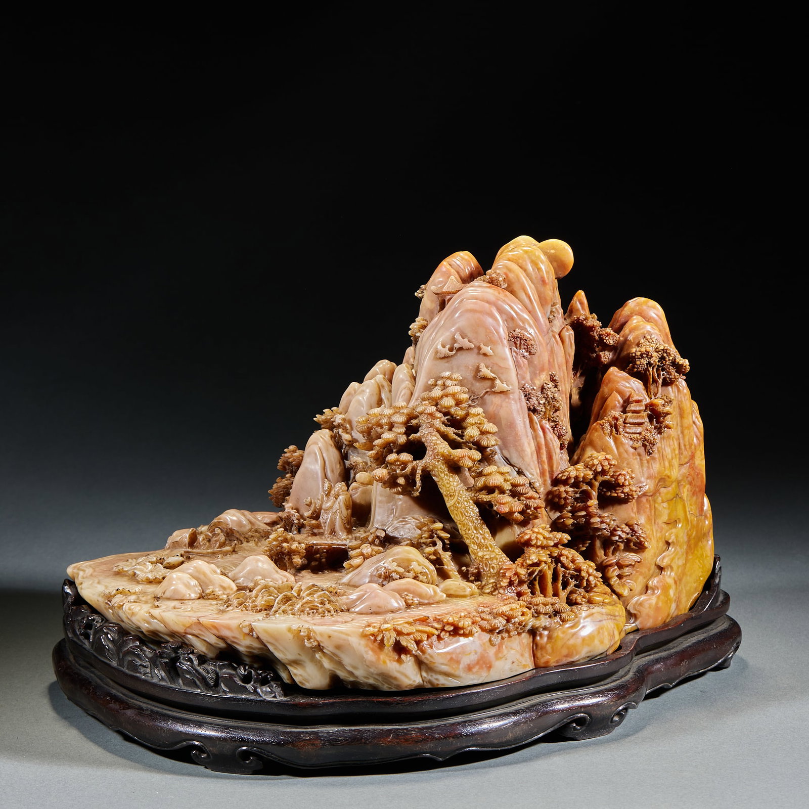 Shoushan Furong Stone Mountain Carving with Landscapes & Figures: Shoushan Furong Stone Mountain Carving with Landscapes & FiguresH 22 cm, L 29 cm, W 22 cm