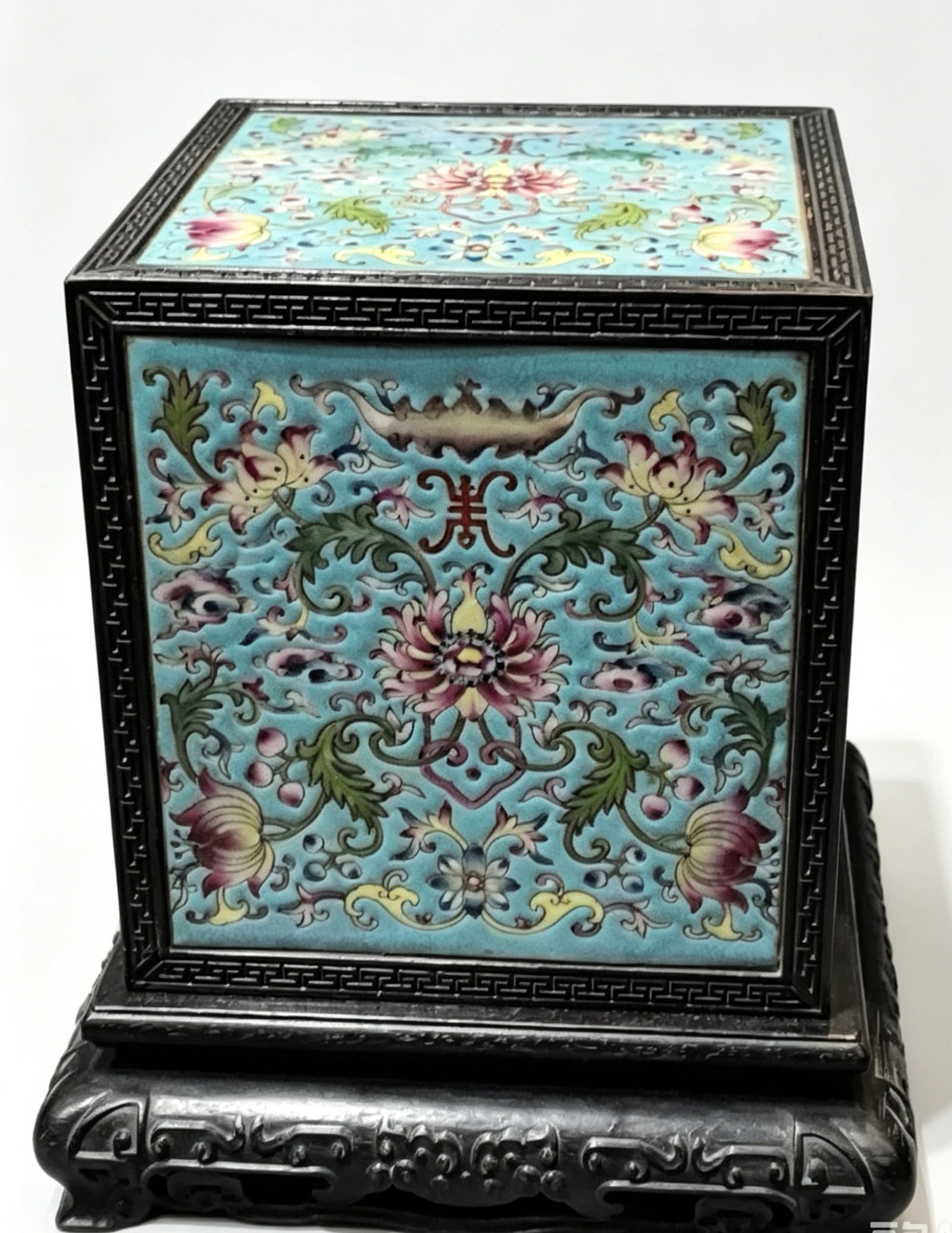 Sandalwood Seal Box Inlaid with CloisonnE Enamel Porcelain Panels: Sandalwood Seal Box Inlaid with CloisonnE Enamel Porcelain PanelsH 24 cm, L 21 cm