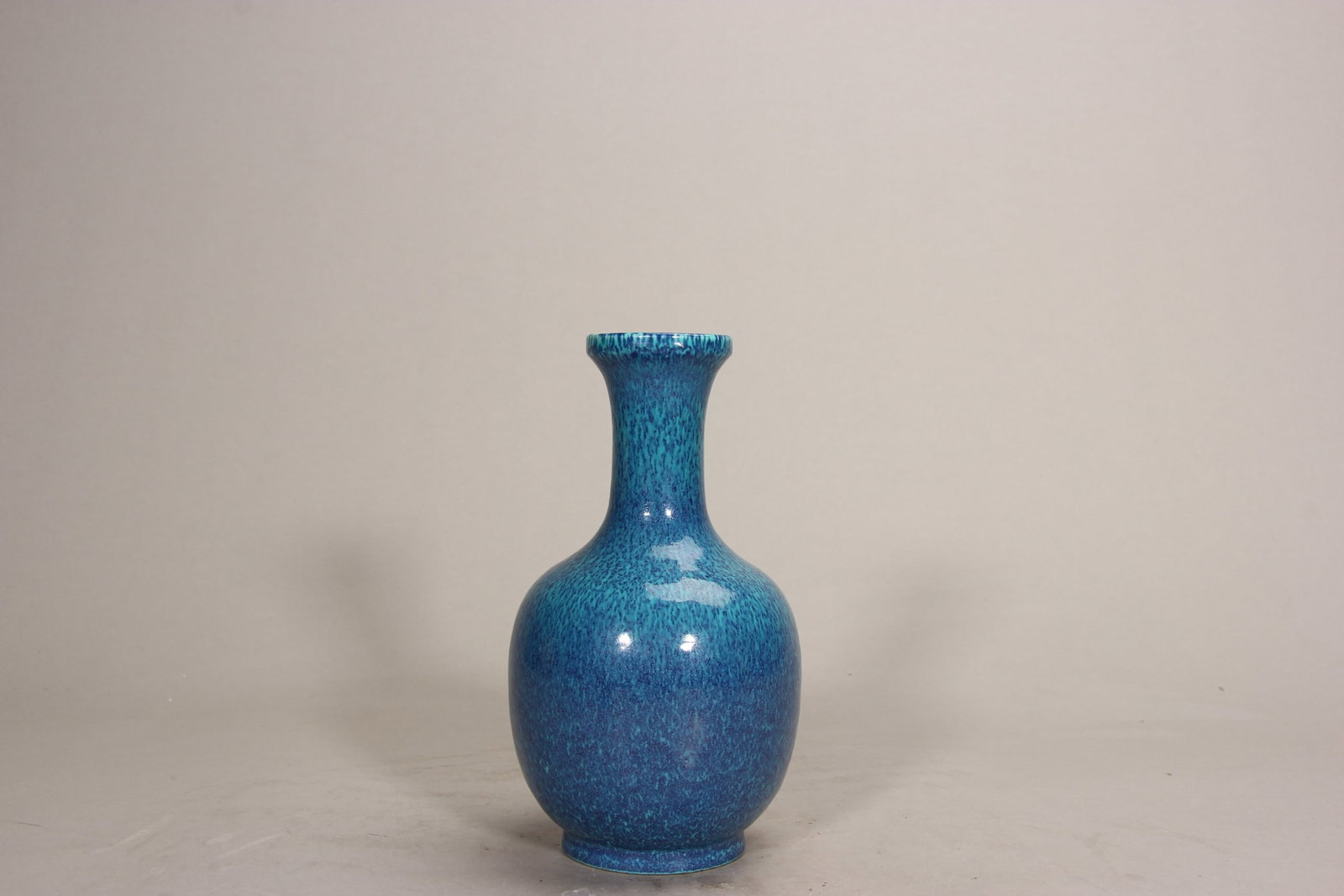 MidQing Robins Egg Glaze Vase - 3