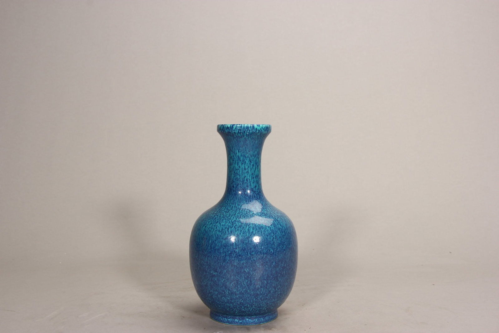 MidQing Robins Egg Glaze Vase - 4