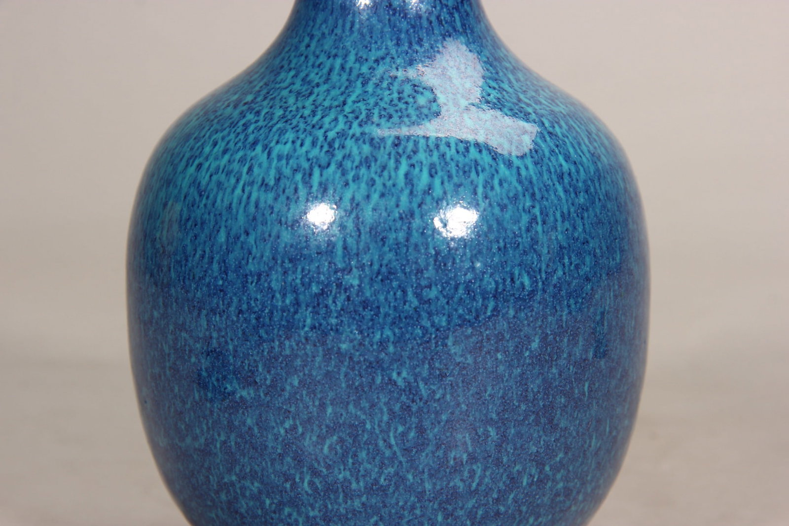 MidQing Robins Egg Glaze Vase - 5