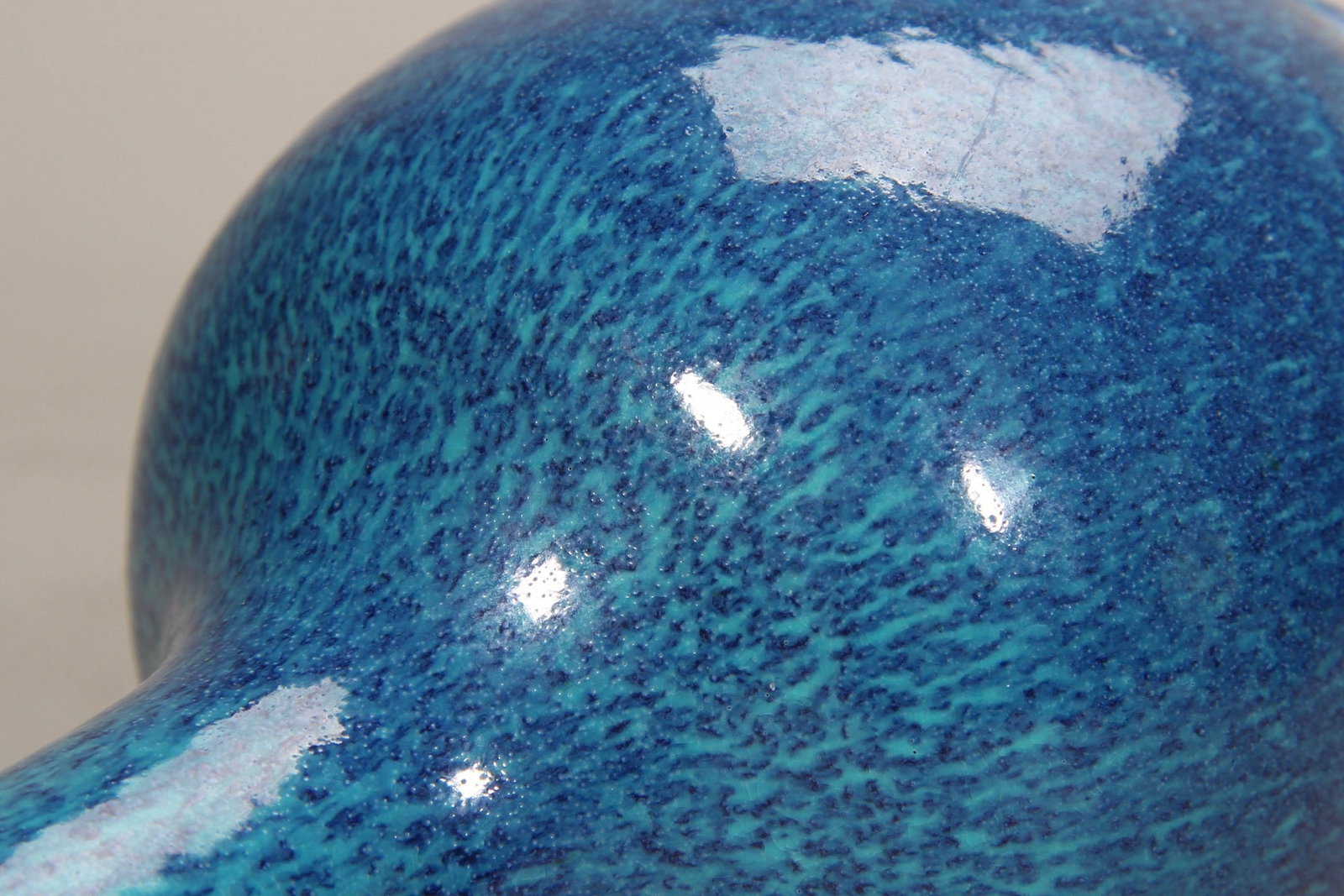 MidQing Robins Egg Glaze Vase - 7
