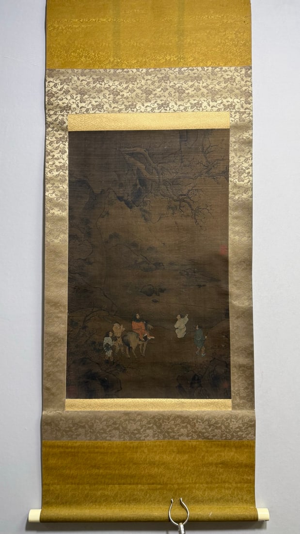 Vertical Silk Figure Scroll by Liang Kai, Song Dynasty: Vertical Silk Figure Scroll by Liang Kai, Song DynastyPainting core: H 69 cm, W 42 cm