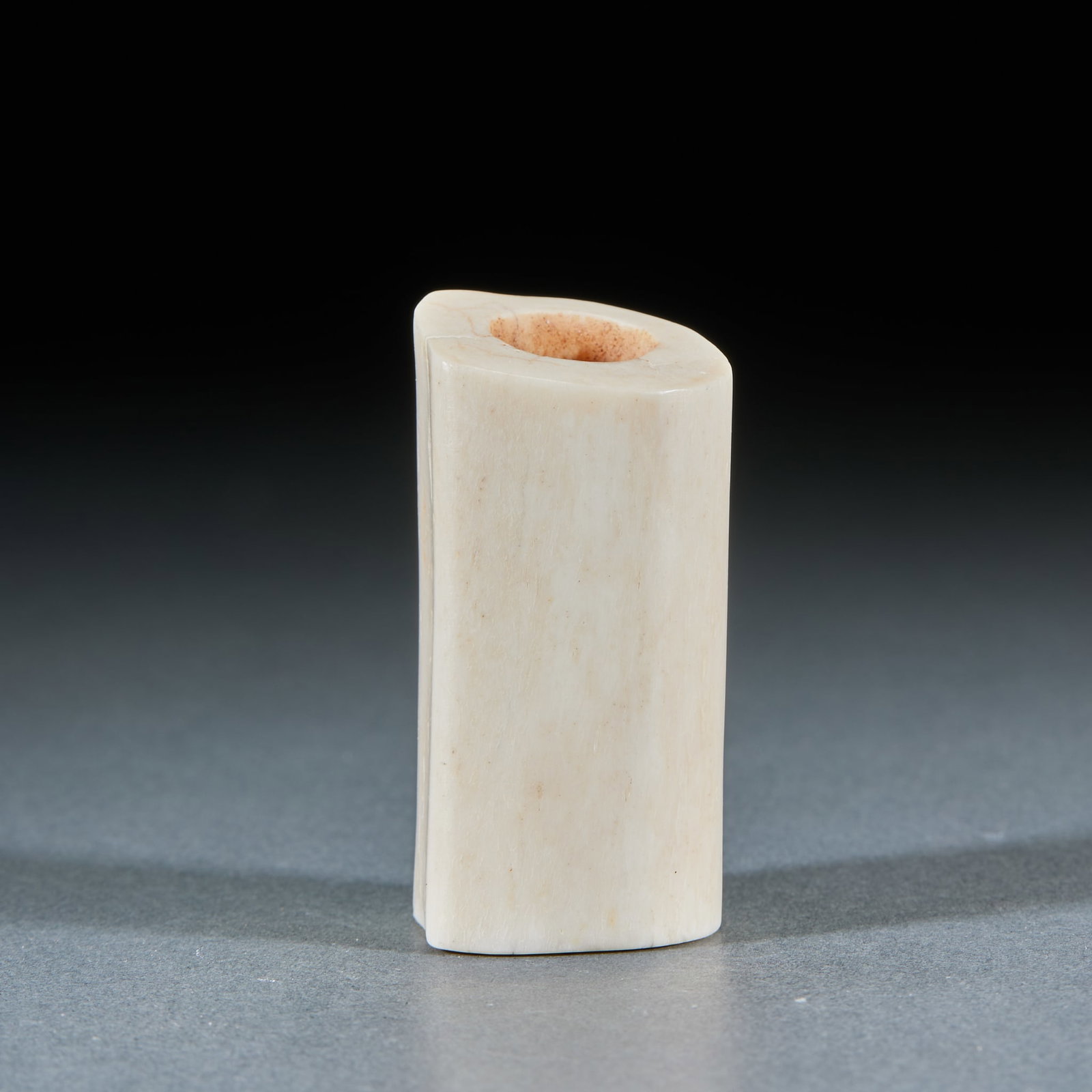 Two Pieces of Buddha Relic Bone: Two Pieces of Buddha Relic BoneH 5.2 cm, Diam. 2.8 cm