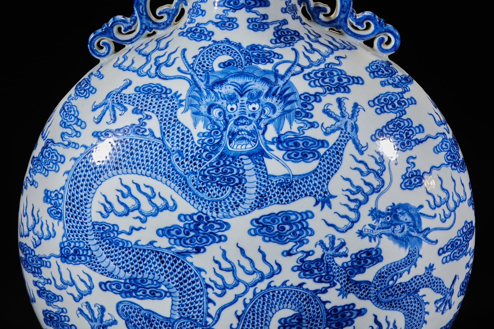 Blue and White Moonflask with Dragon Patterns - 3