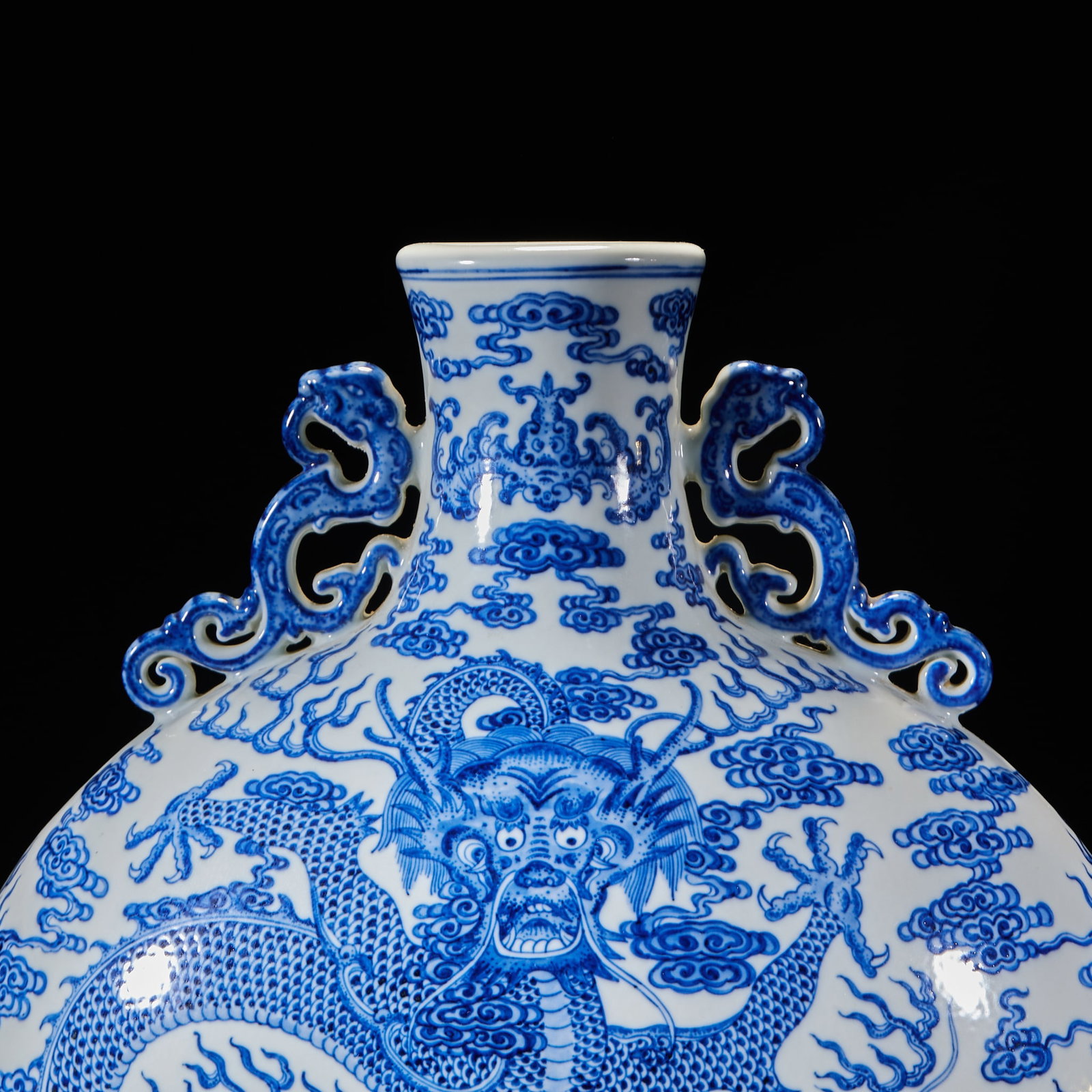 Blue and White Moonflask with Dragon Patterns - 5