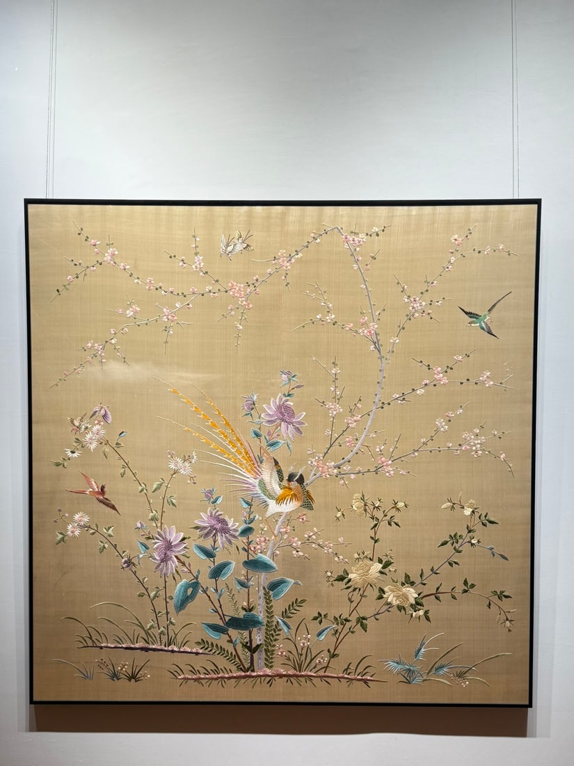 Fine Cantonese Embroidery with Flower and Bird Motifs: Fine Cantonese Embroidery with Flower and Bird MotifsL 145 cm, W 145 cm