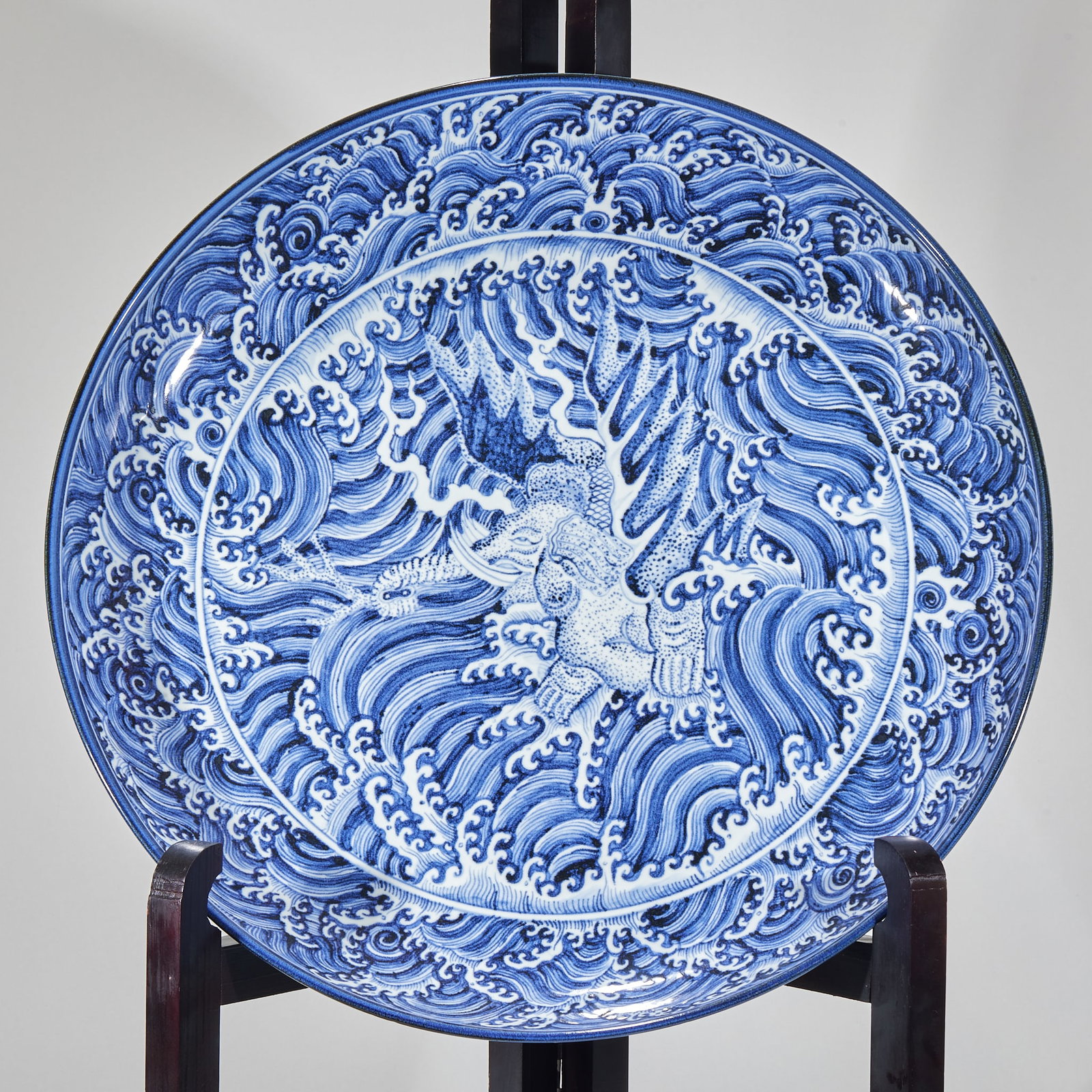 Blue and White Water Pattern Plate (Display Prop): Blue and White Water Pattern Plate (Display Prop)H 10 cm, Diam. 74 cm
