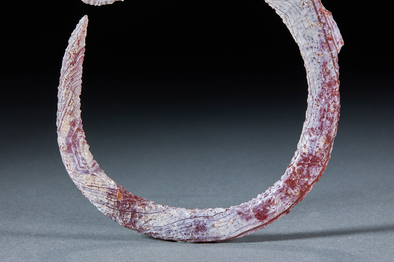 Agate c-shaped dragon - 3