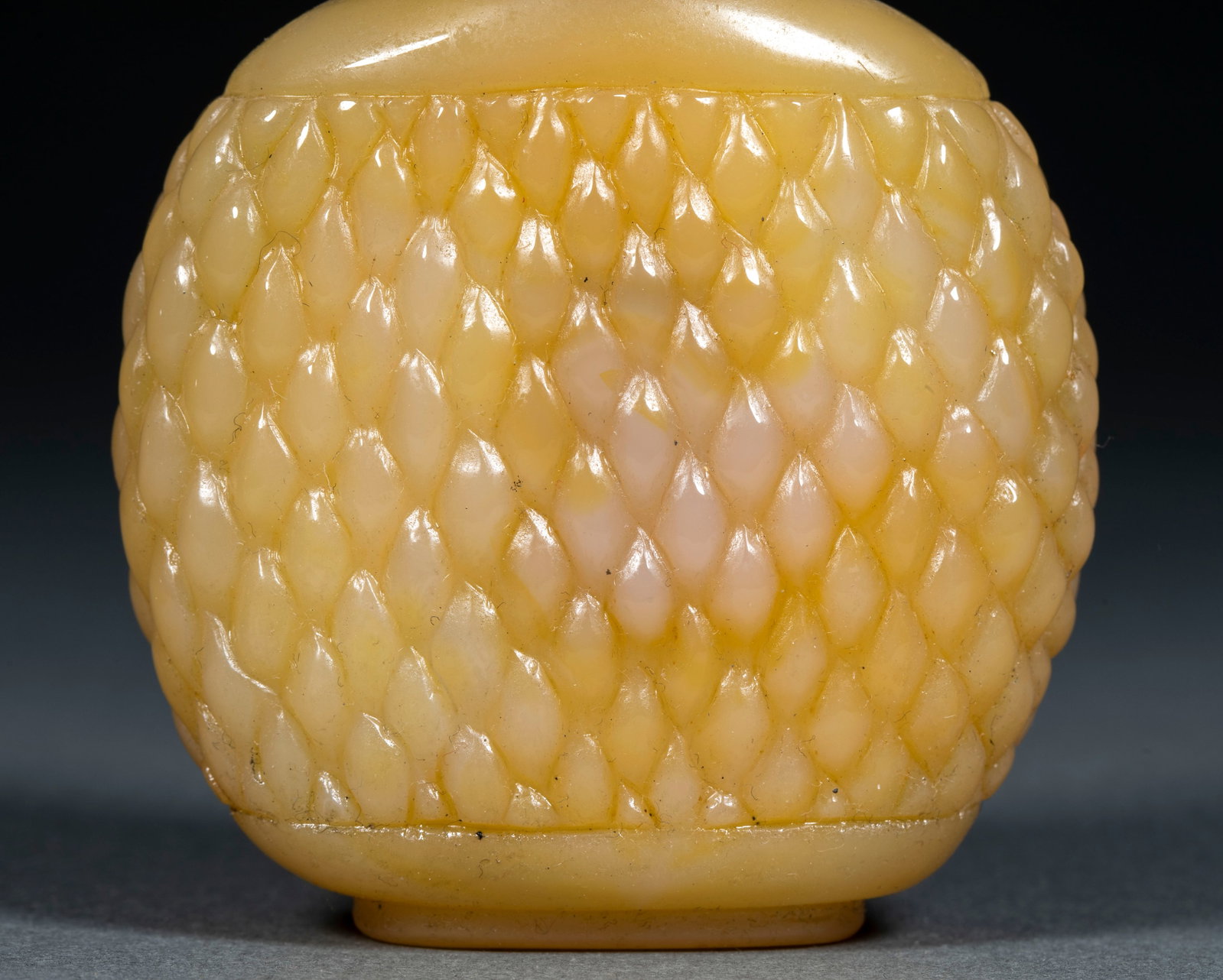Agate snuff bottle - 2