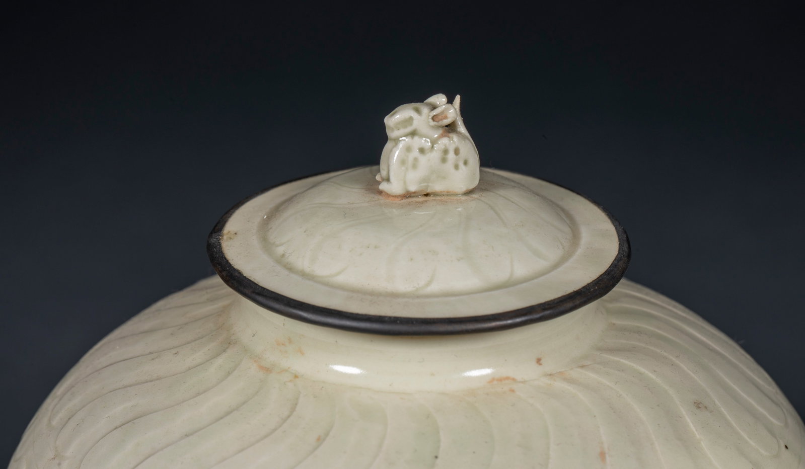 Ding kiln carved flower pattern jar - 2