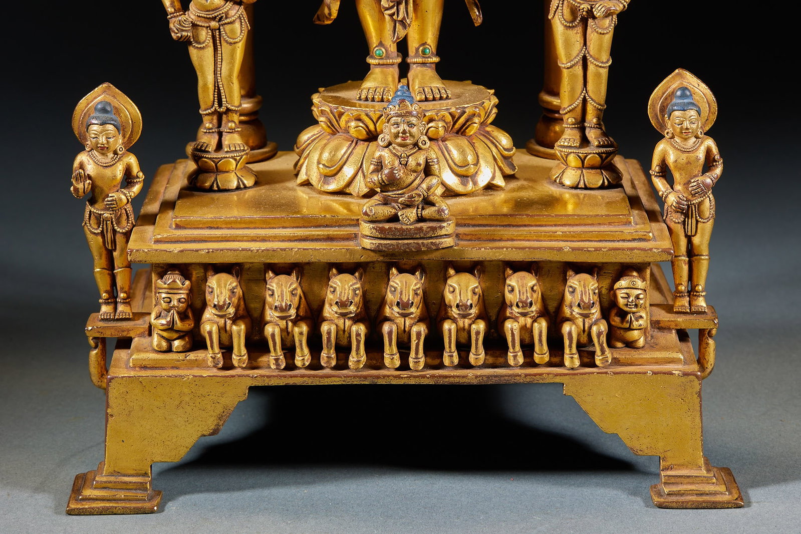 Copper-gilded Guanyin - 5