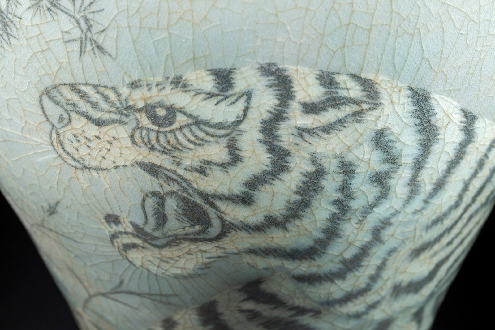 Korean celadon tiger plum bottle - 5