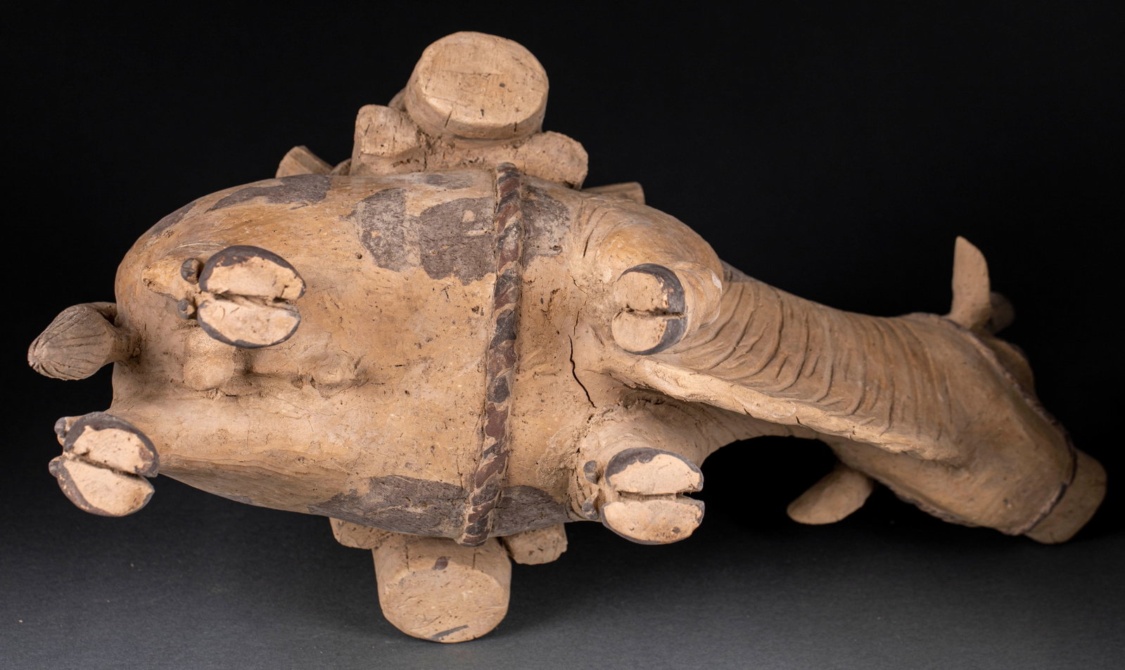 Pottery ox ornaments - 2