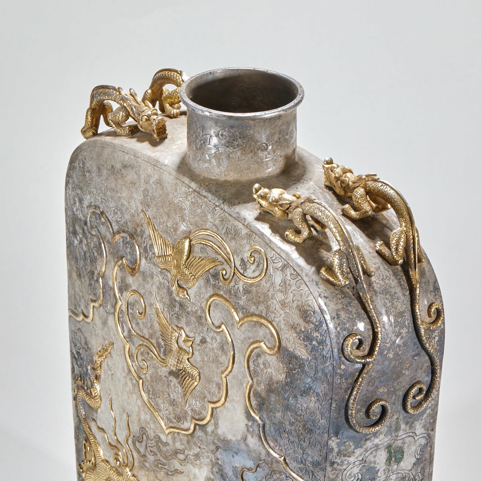 Silver-gilded flat pot with dragon and phoenix patterns - 11