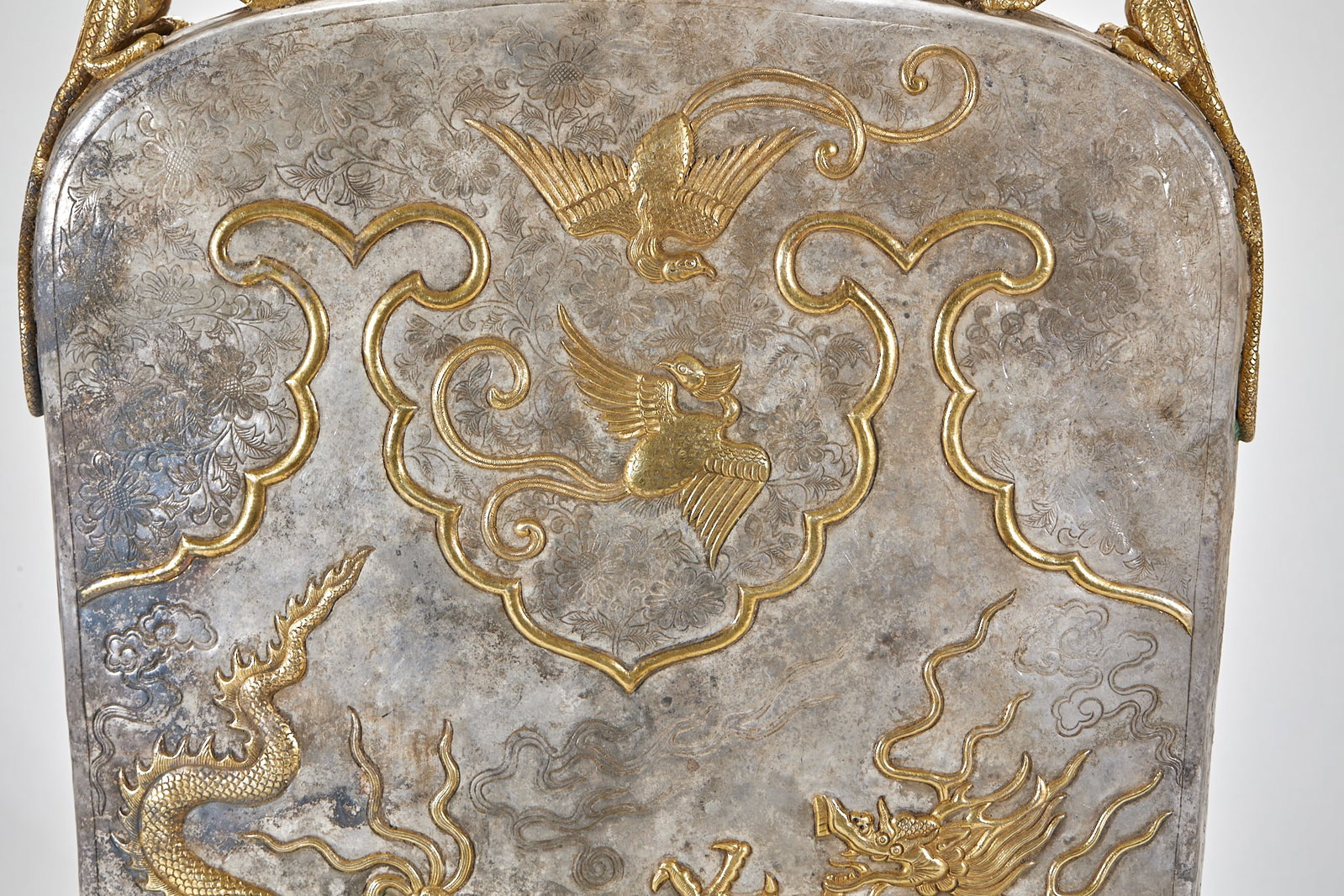 Silver-gilded flat pot with dragon and phoenix patterns - 3