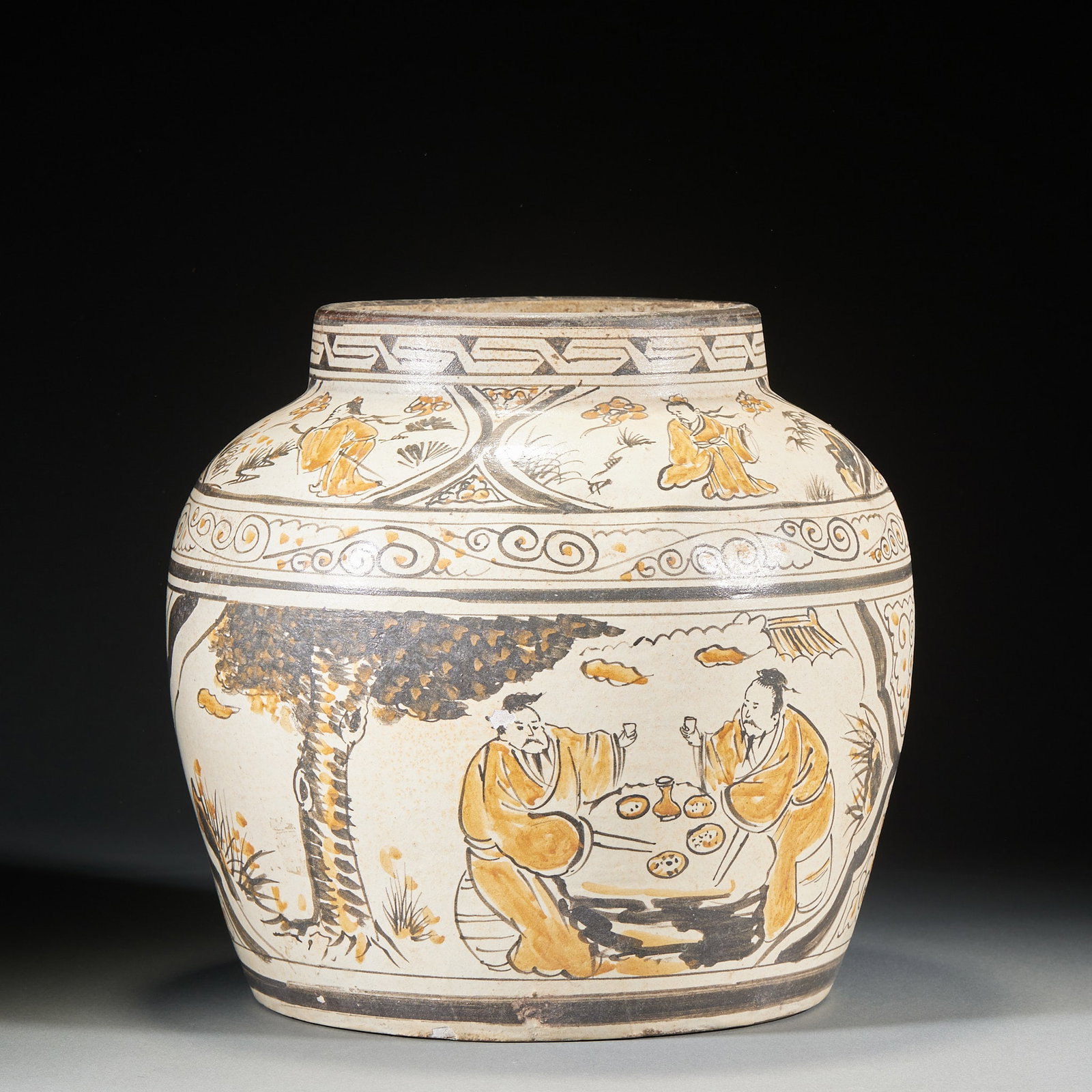 Cizhou kiln character story jar: Black color on white ground and yellow and brown color, and geometric grass-rolling borders are drawn on the edge, shoulder and abdomen and bottom of the tank respectively. The main body of the can dr