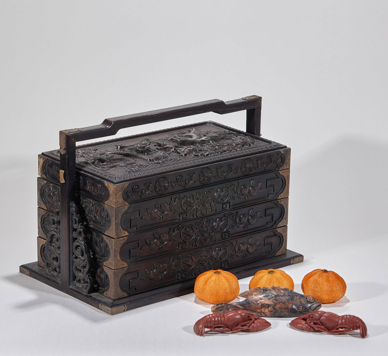 Shoushan stone ornaments in a box (1 of 15)