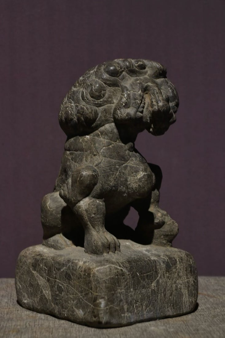 Ming?Dynasty Bluestone Desk?top Lion - 3