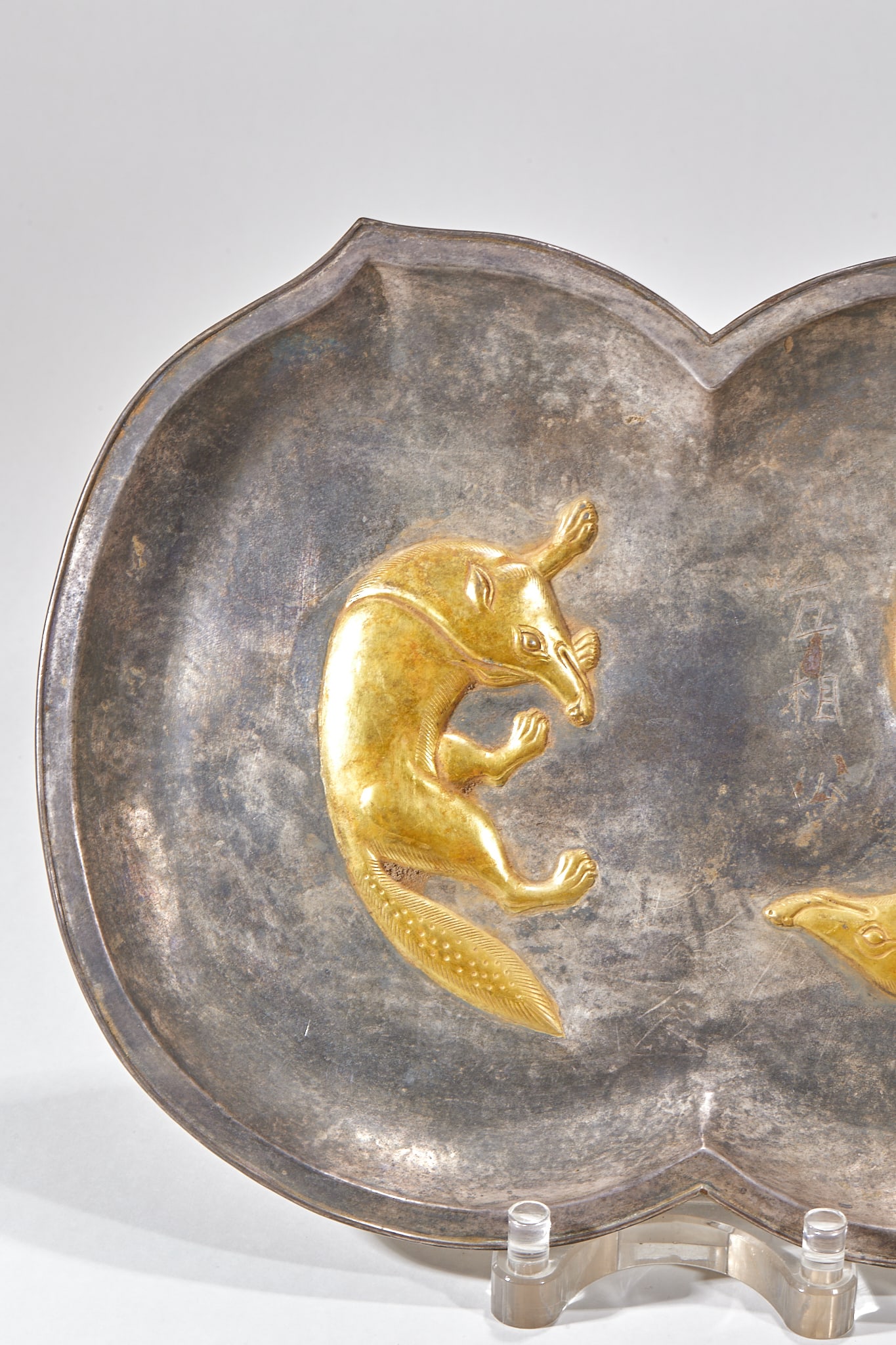 Silver-gilded fox plate - 2