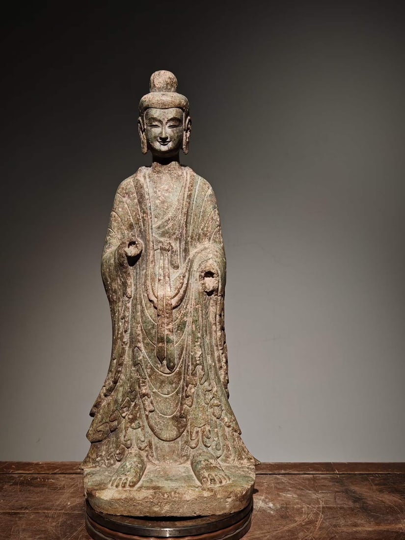 Statue of stone Buddha (1 of 9)