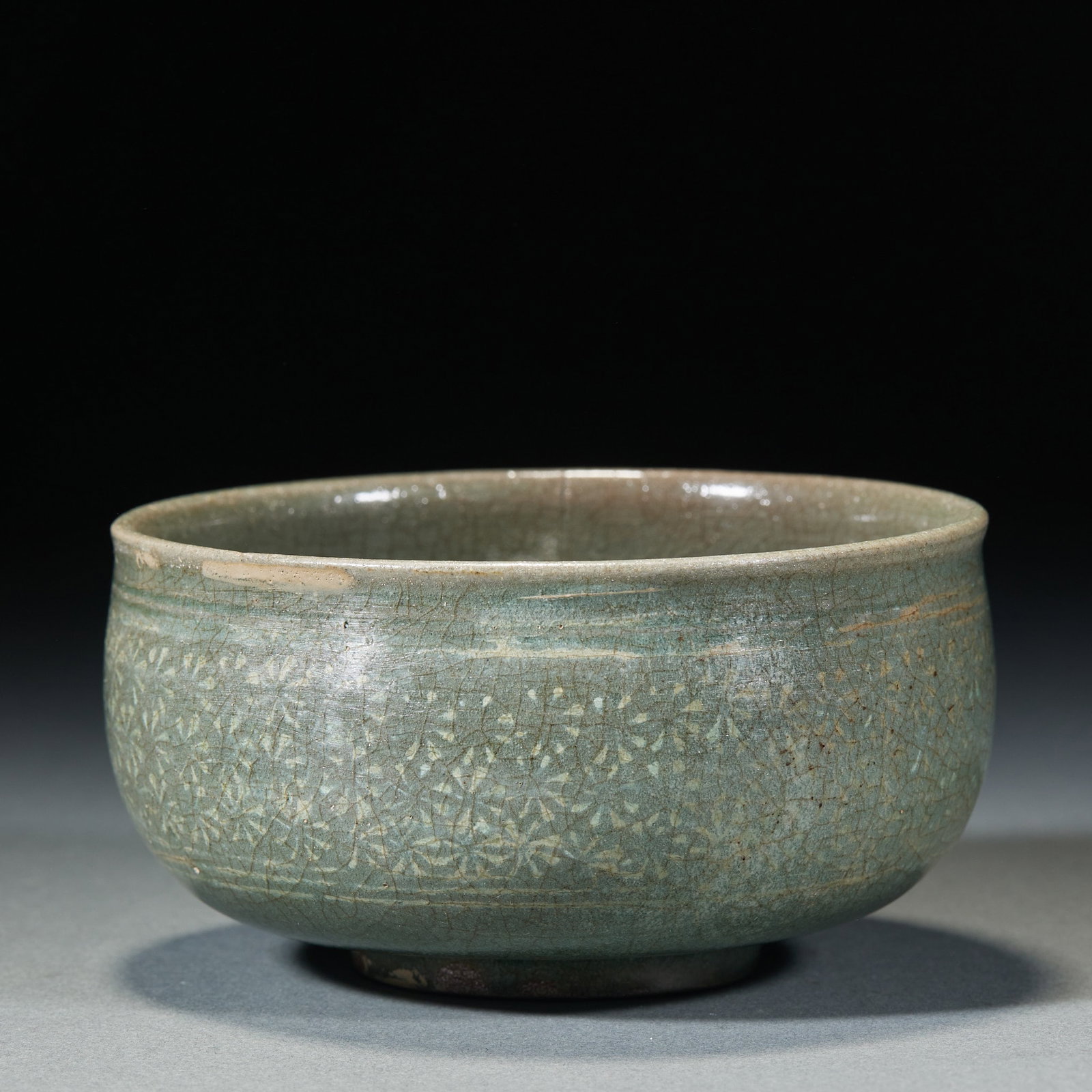 Korean celadon flower pattern bowl - 2