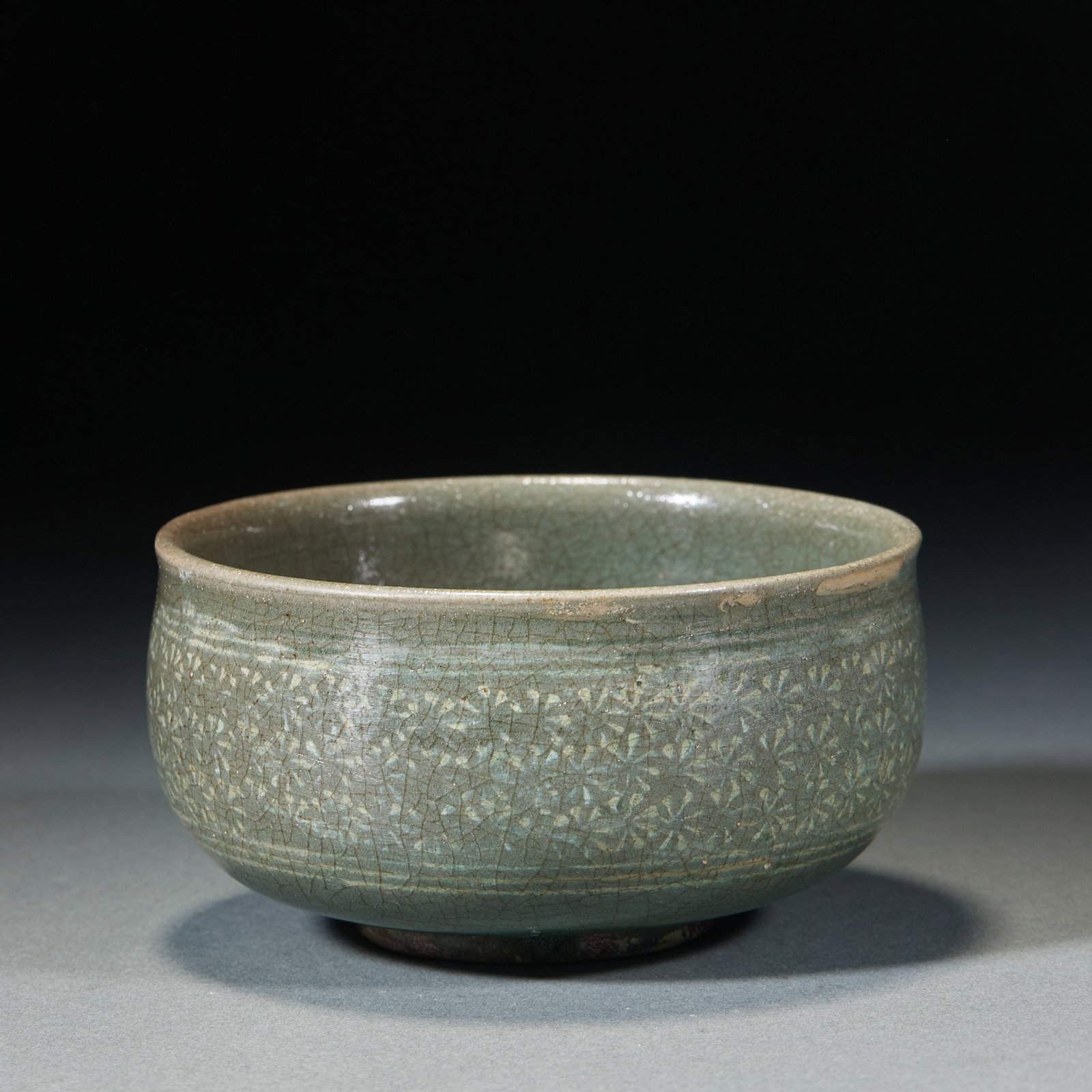 Korean celadon flower pattern bowl - 4