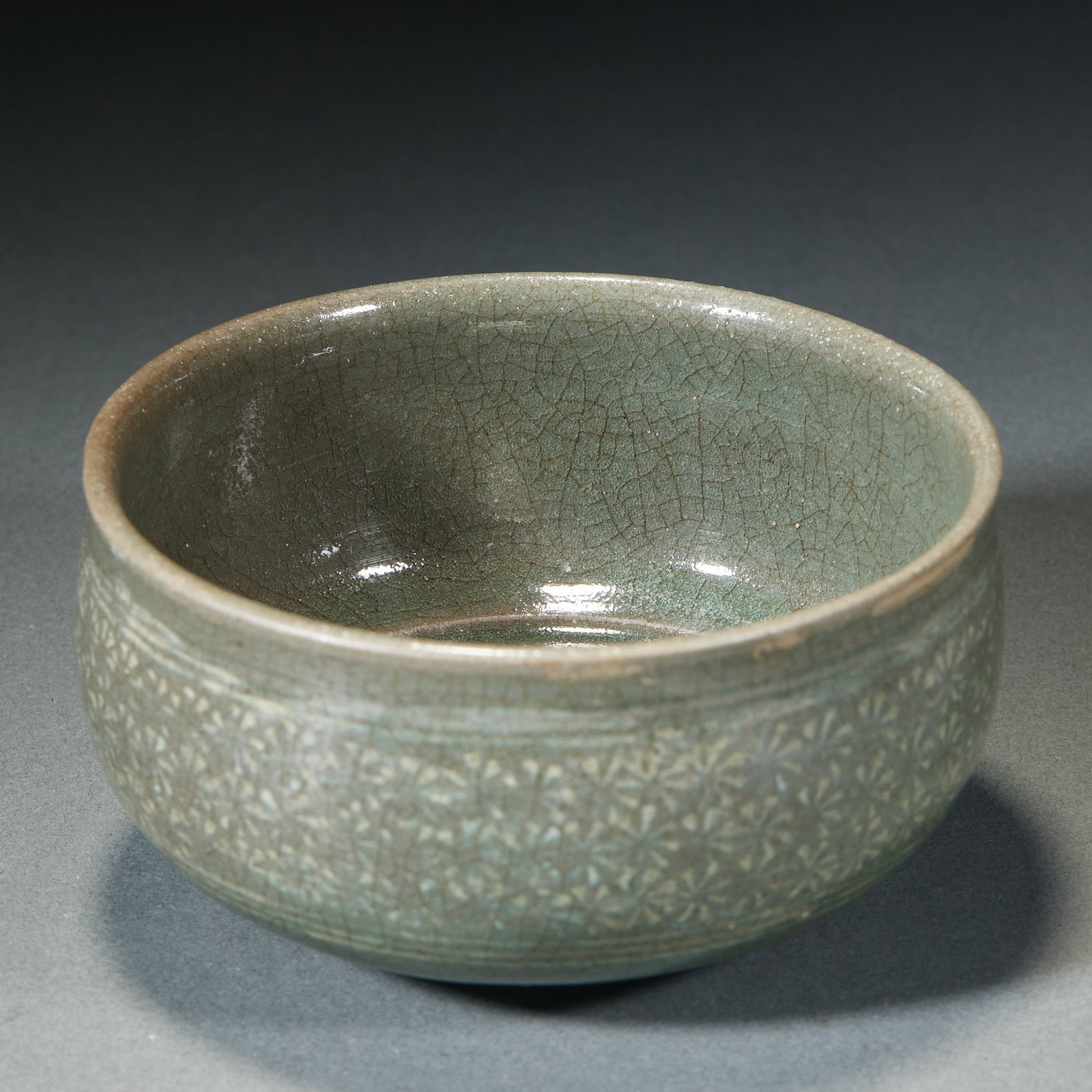 Korean celadon flower pattern bowl - 5