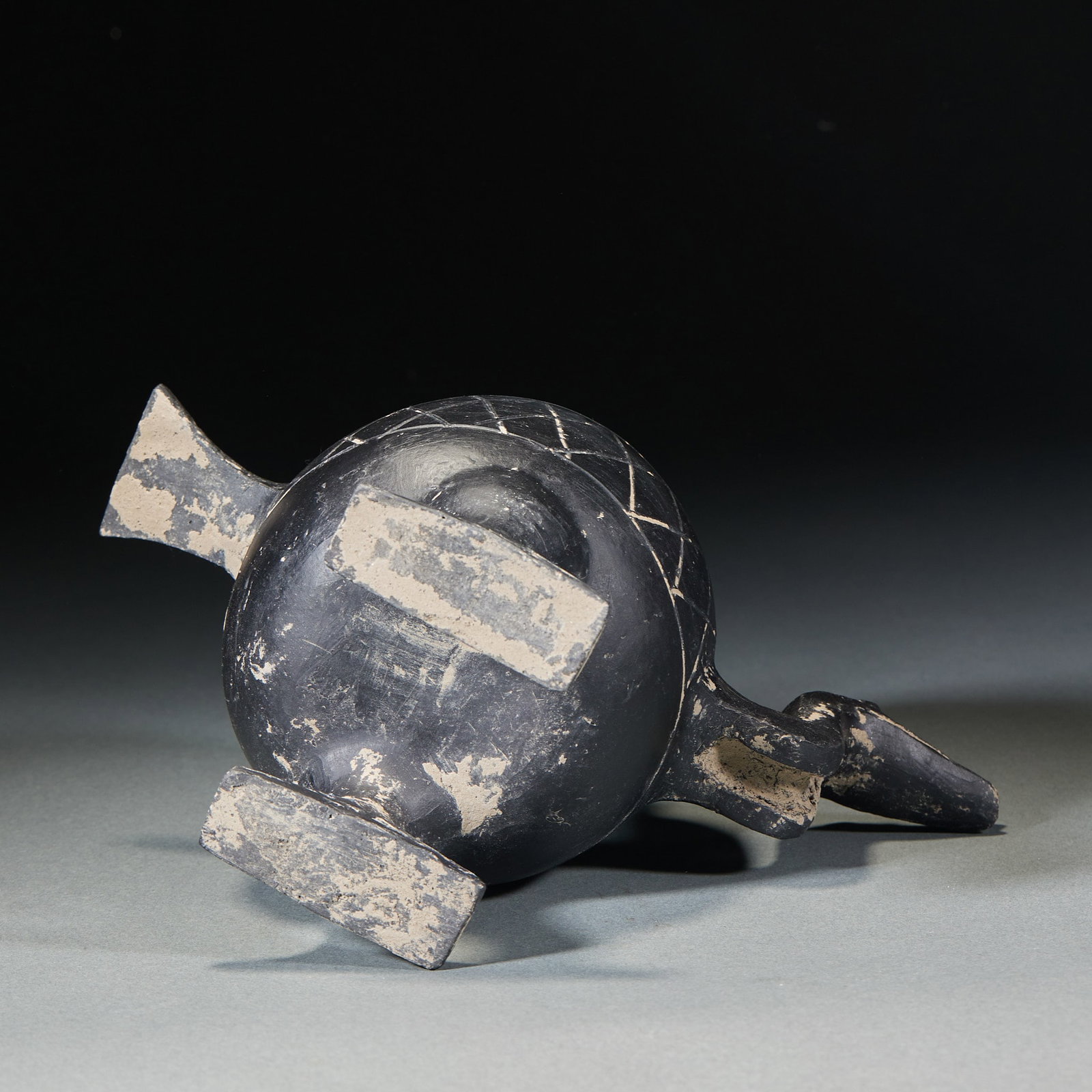 Black-Pottery Crane-Form Vessel - 11