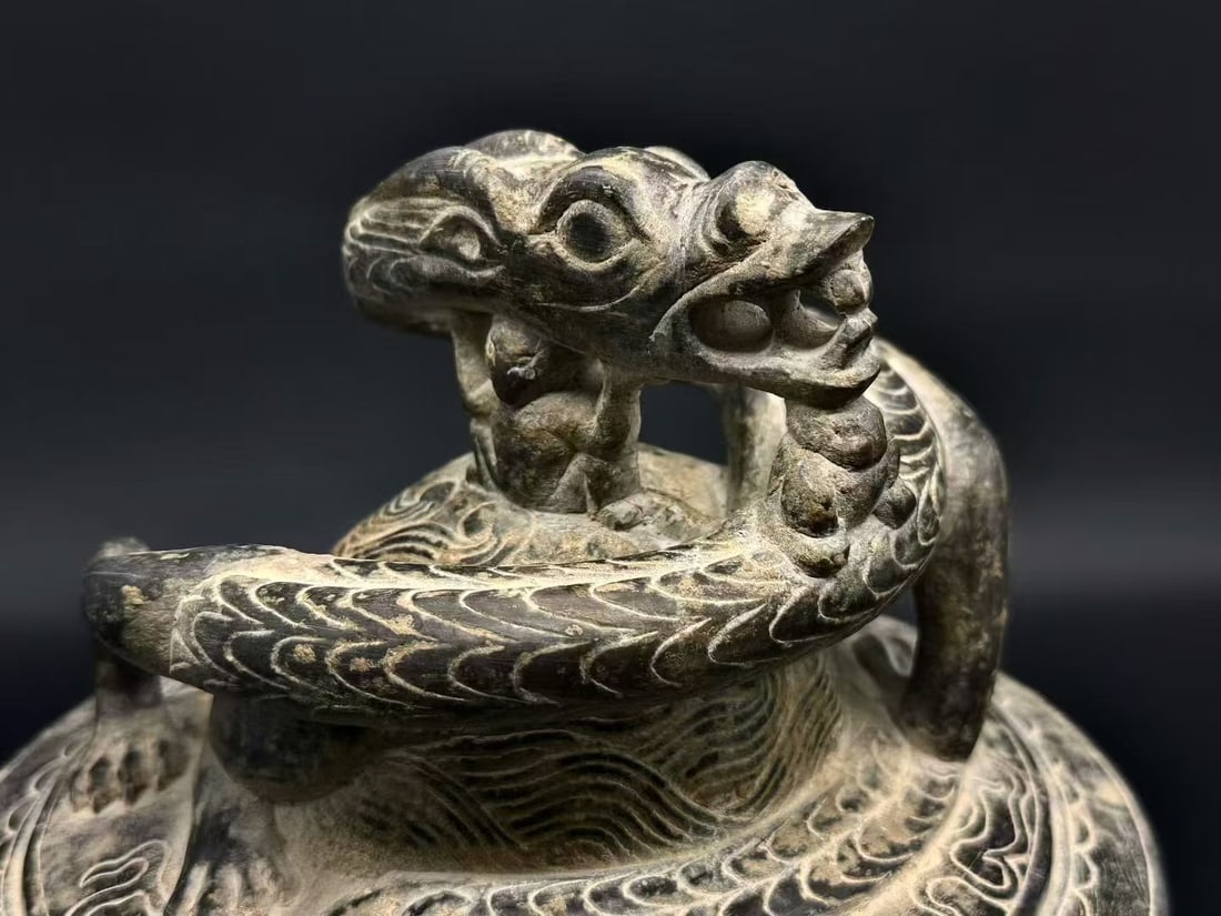 Grey-Stone Coiled-Dragon Inkstone - 4
