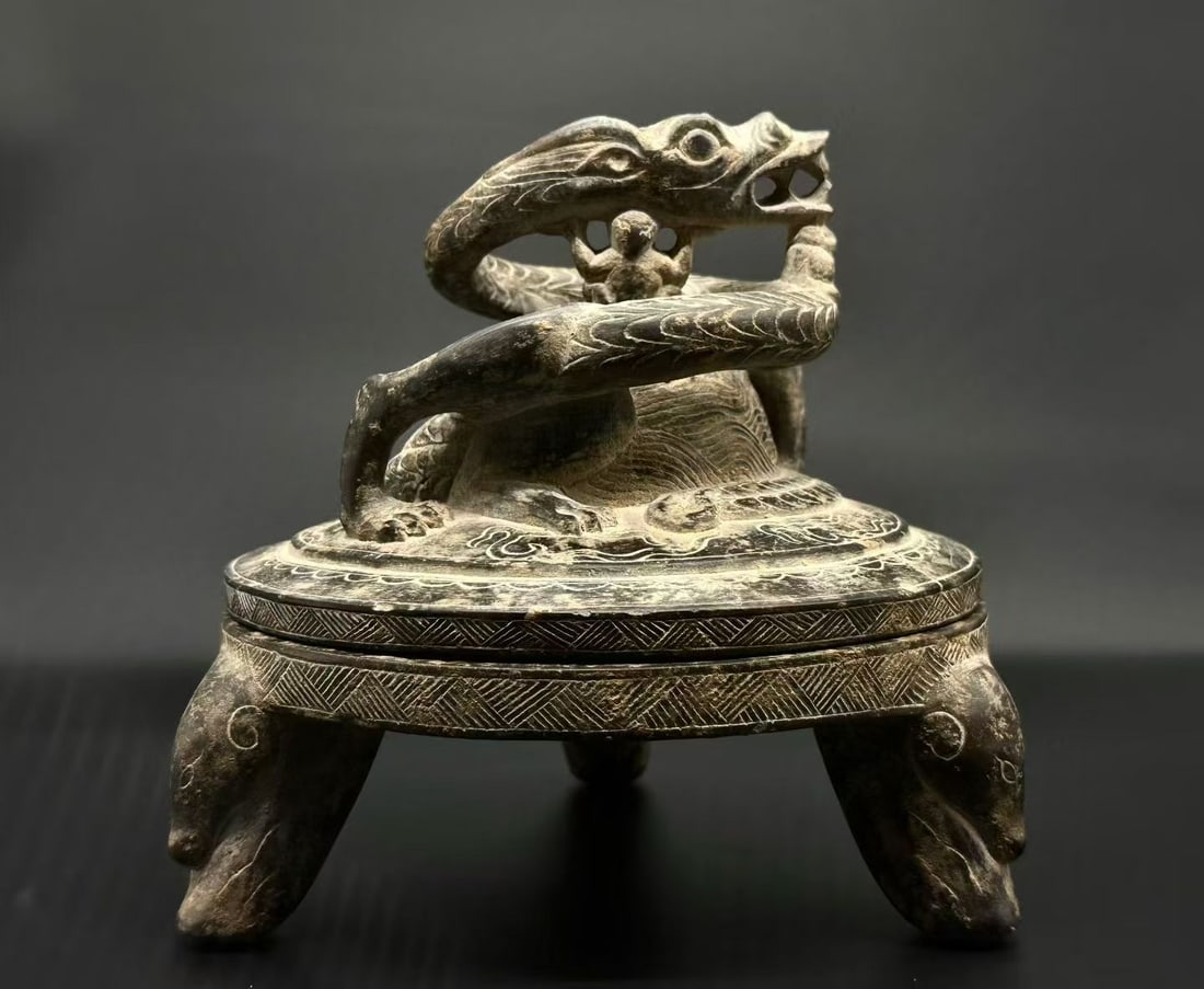 Grey-Stone Coiled-Dragon Inkstone - 5