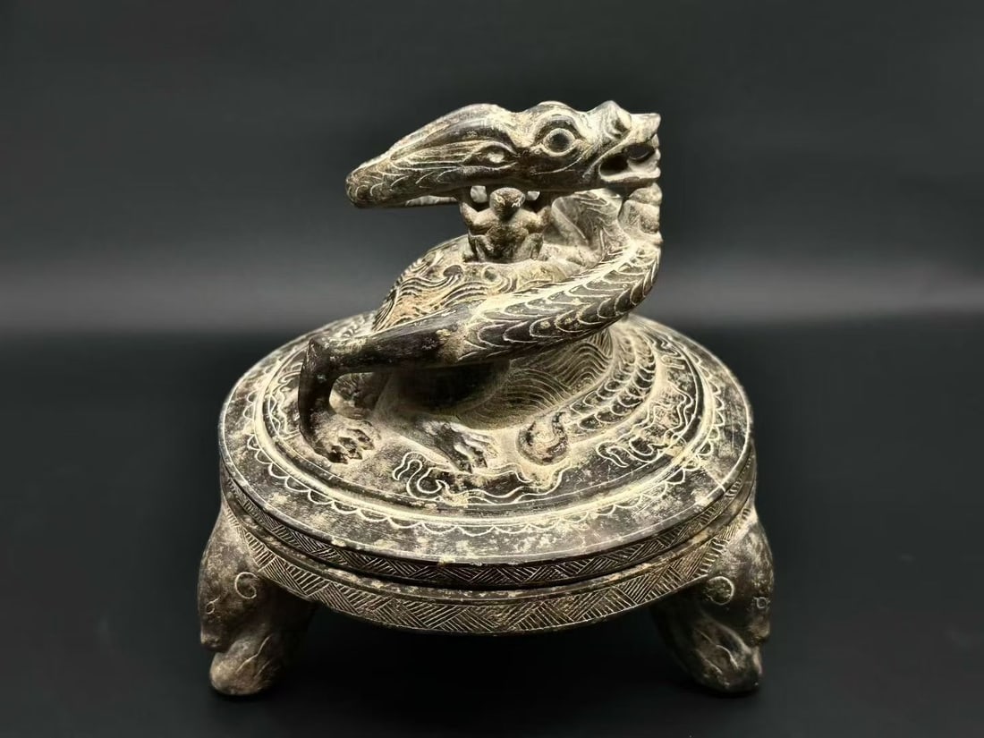 Grey-Stone Coiled-Dragon Inkstone - 9
