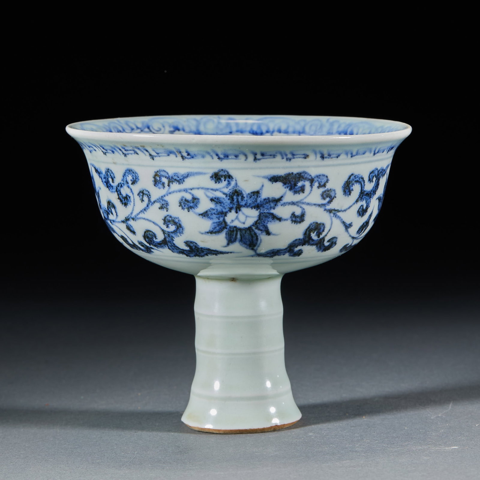 Ming-or-Earlier Dragon-Design Underglaze-Blue Stem Cup (1 of 9)