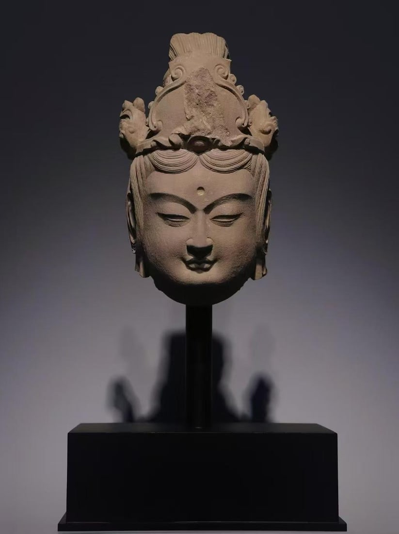 Head of Guanyin with Crown (1 of 6)