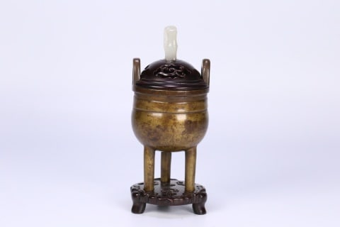 Xuande-Marked Tripod Ding-Form Bronze Censer with Hetian-Jade Knob (1 of 9)