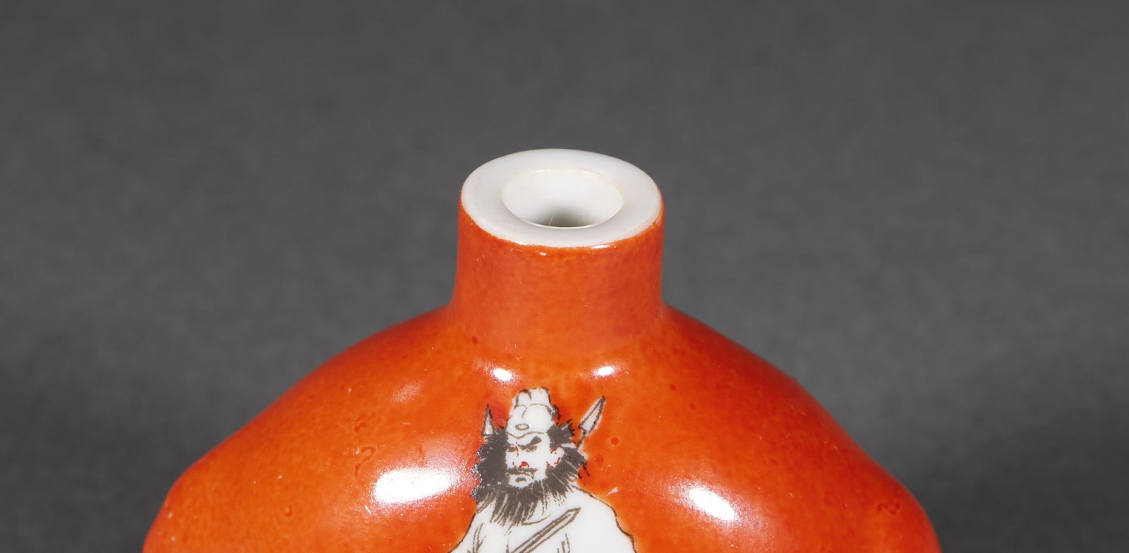 Qing Zhong Kui Snuff Bottle - 5