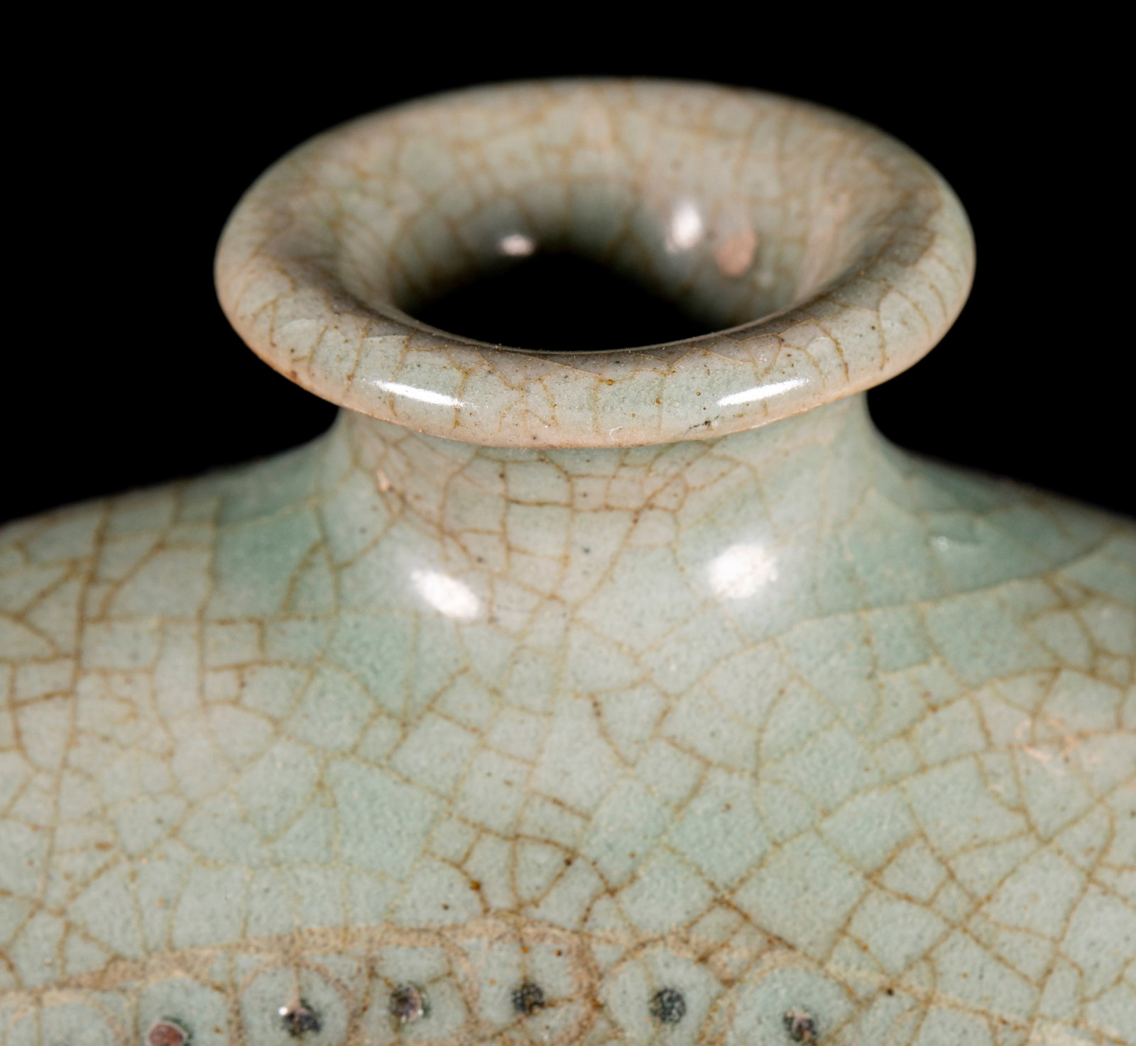 Goryeo Celadon Fish-Head Moon Flask - 3