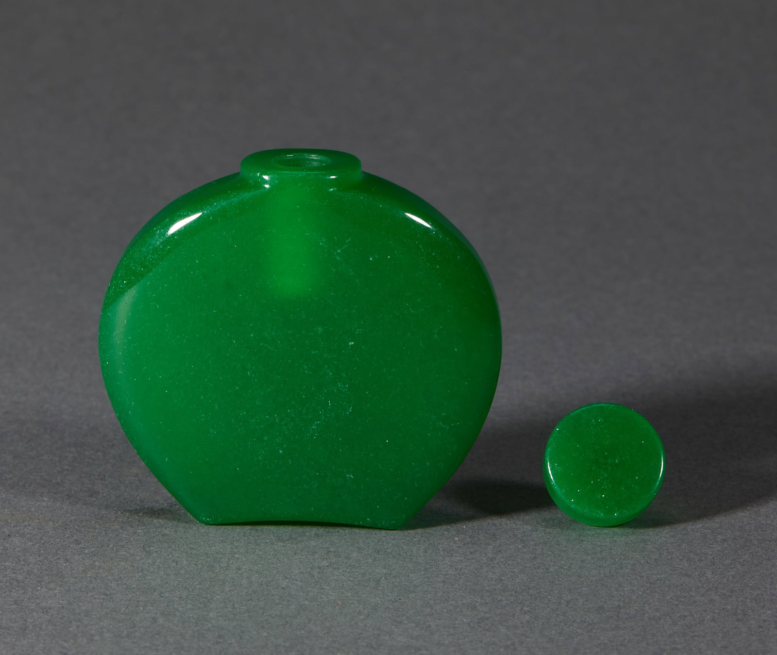 Qing Jadeite Snuff Bottle - 3