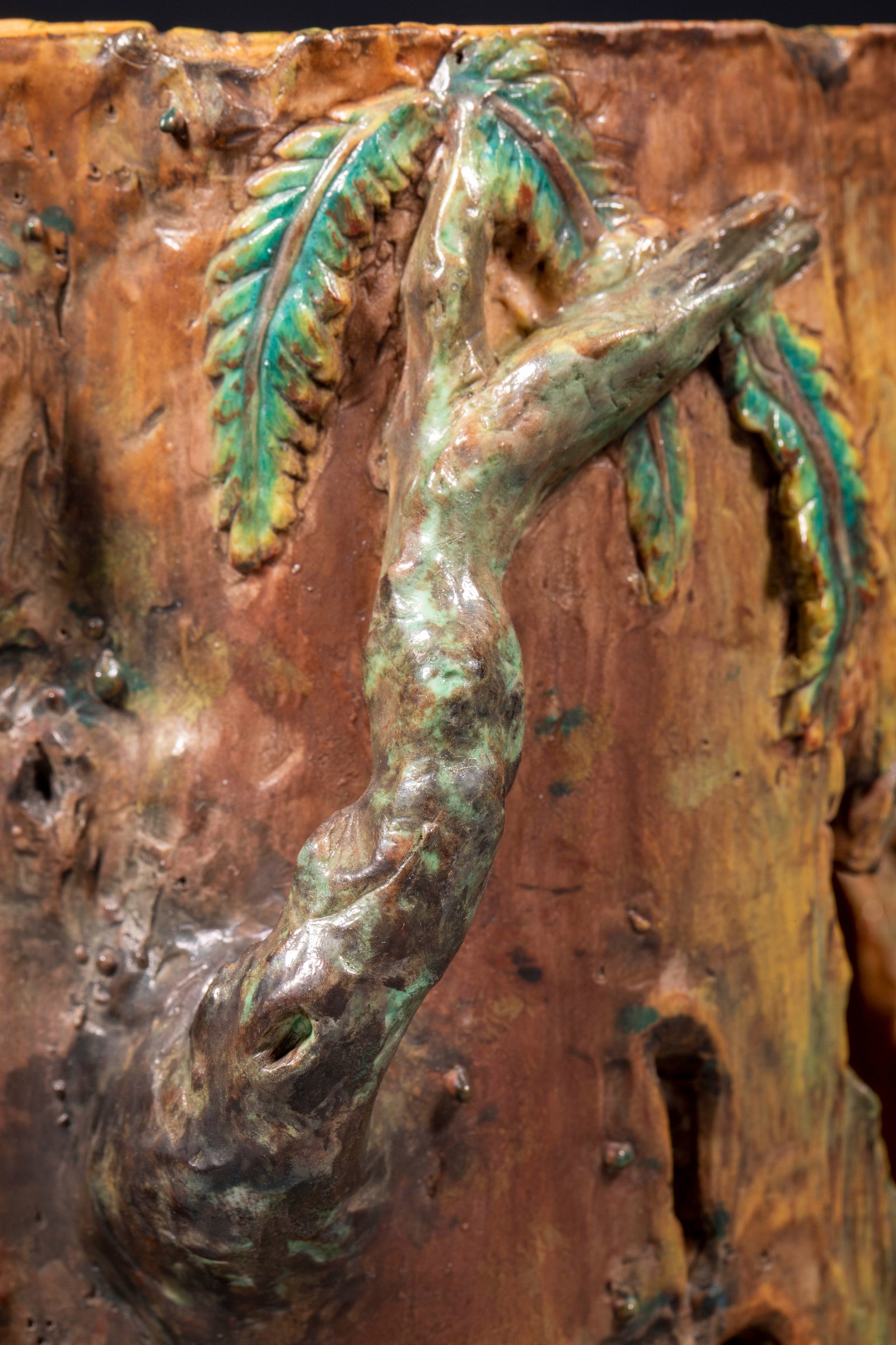Bogus-Ware Tree-Stump Concealed-Arhat Shrine - 5
