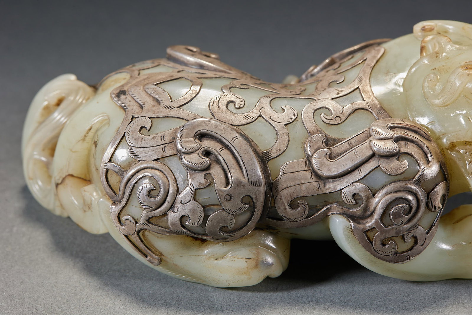Silver-Wrapped Jade Beast - 3